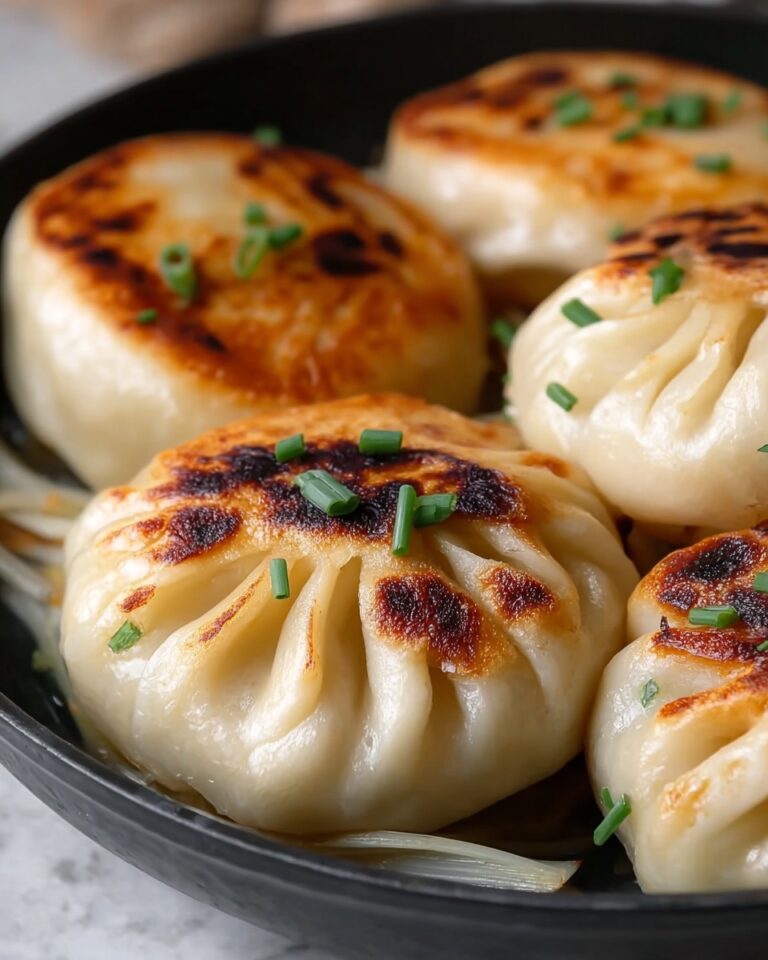 Pan-Fried Cabbage and Noodle Buns Recipe